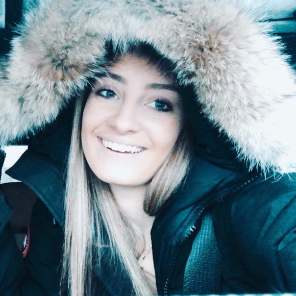 Meet your Posher, Jillian - Picture 1 of 1